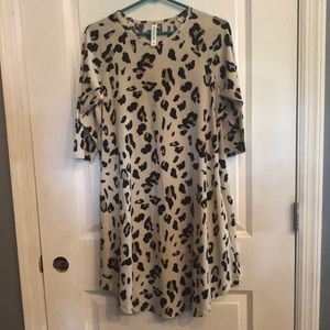 Tickled Teal leopard dress with pockets!